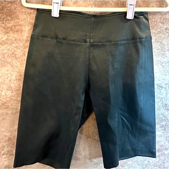 Lita by Ciara Leather Biker Shorts - 100% Lamb Leather Black - size 4 - Picture 5 of 15